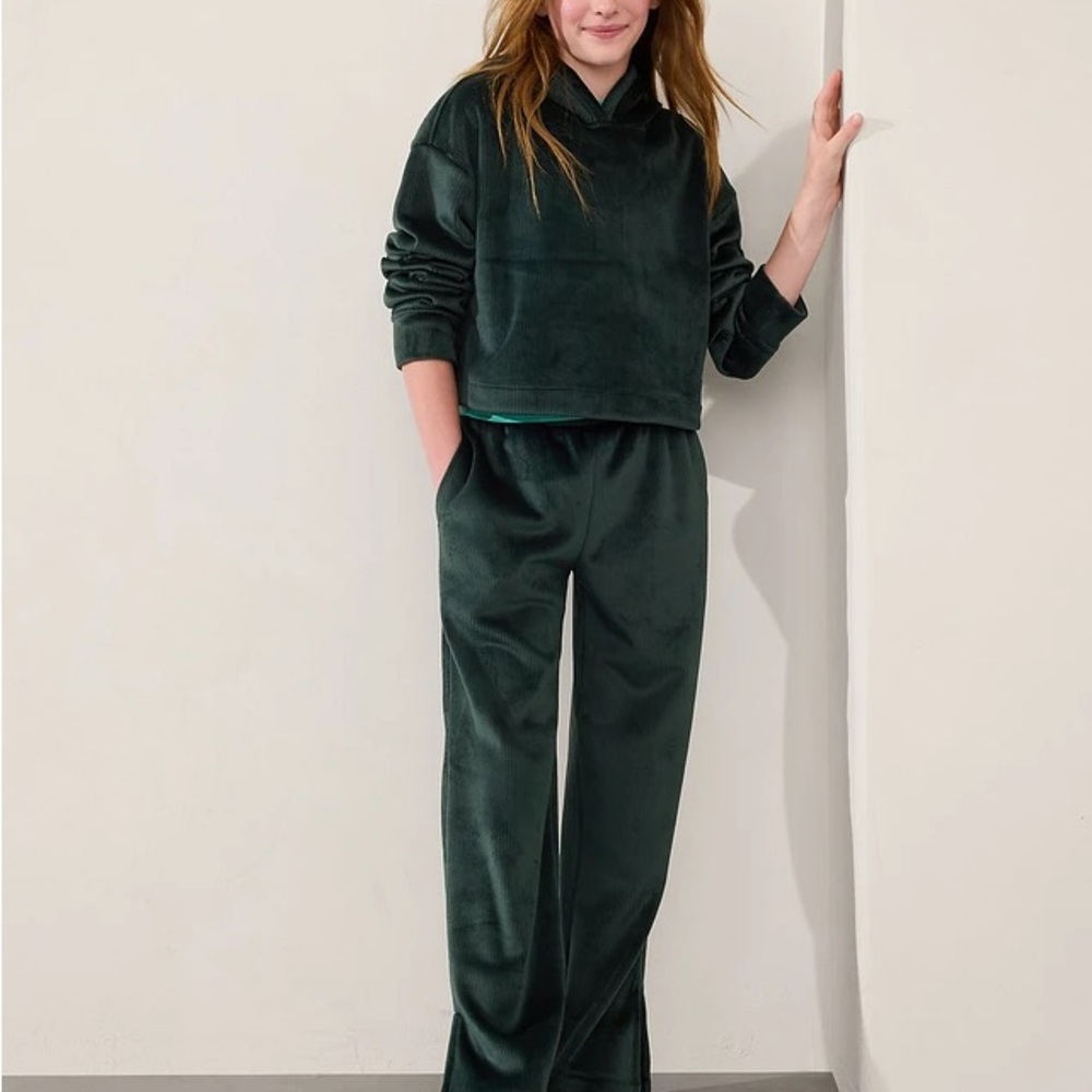 Athleta Dark Green Kids Two Piece Set
